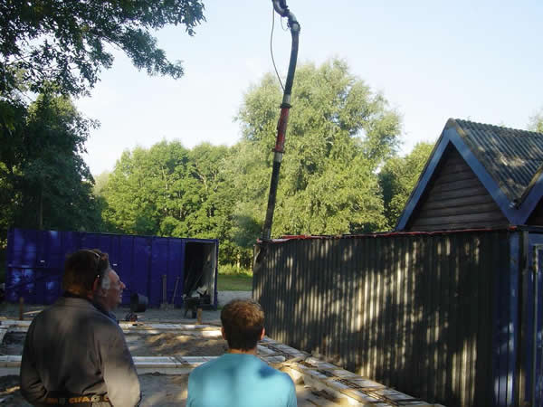 Betonstorten 23 september 2005 013